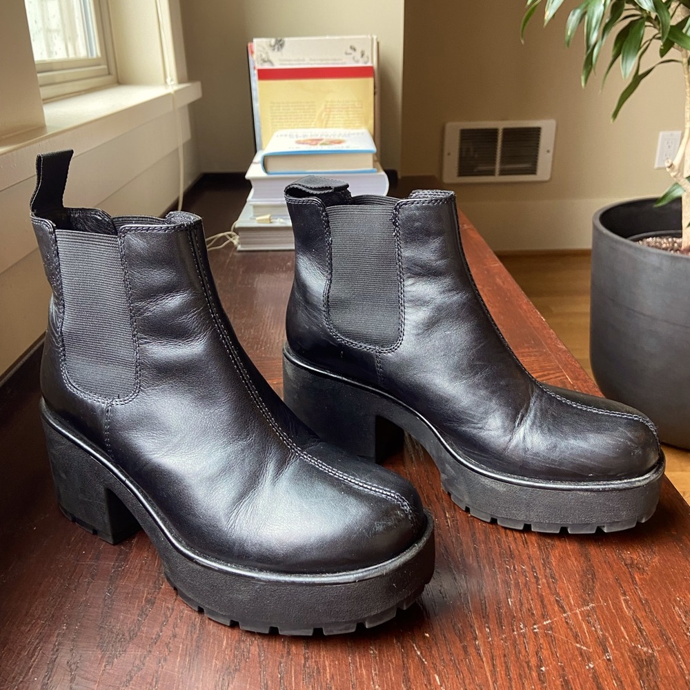 Vegabond Shoemakers Dioon Platform Chelsea Bootie